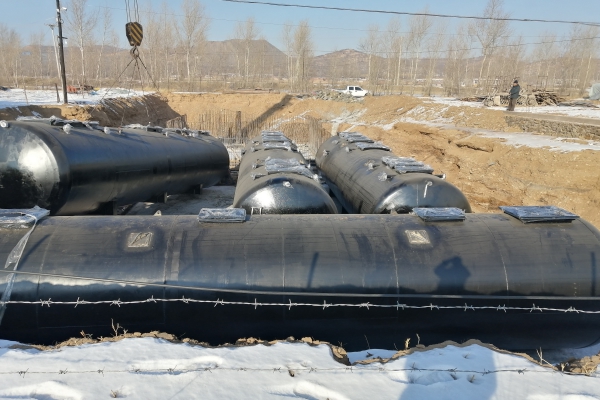 不同材質(zhì)地埋式污水處理設(shè)備優(yōu)缺點！